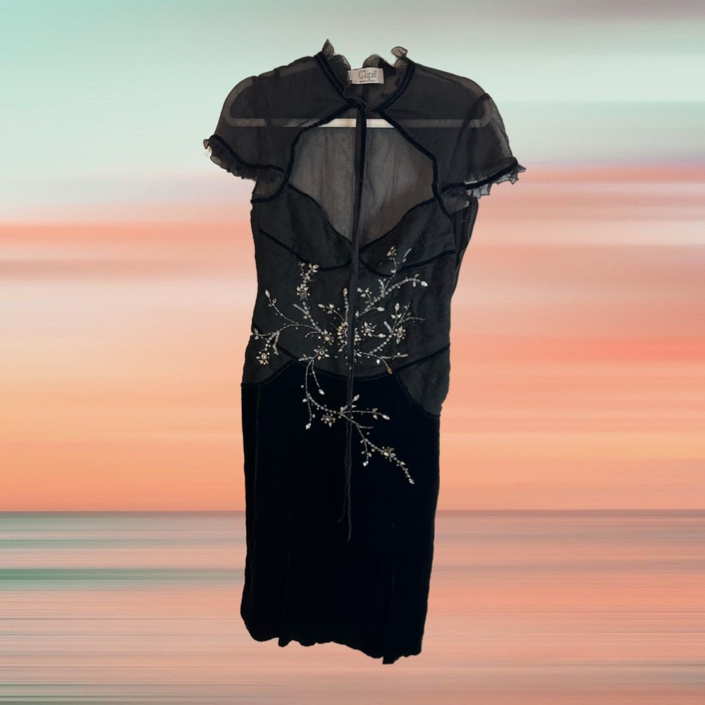 Sumptuous 100% Black Silk Floral Ornamented Dress - Cheongsam style- Never Worn